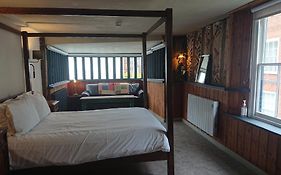 Alma Inn & Dining Rooms